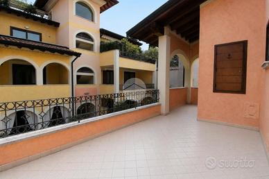 3 LOCALI A TOSCOLANO-MADERNO