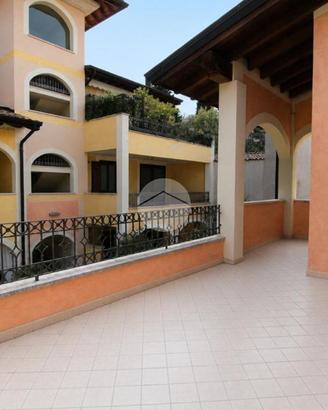 3 LOCALI A TOSCOLANO-MADERNO