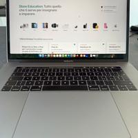 MacBook Pro 15” (2019) i7 6-core 16 GB RAM 256GB