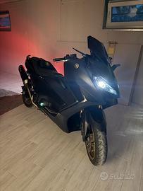 Tmax 560 TechMax 2023 A2