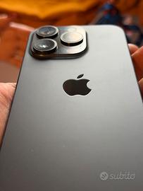 Iphone 15 pro 256 giga pari al nuovo