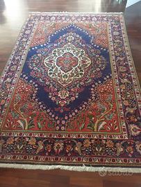 Splendido tappeto rosso dimensione 200x300