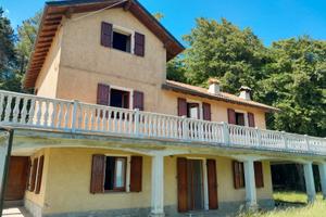 Villa indipendente con terreno