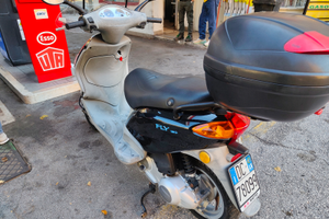 Piaggio fly 150