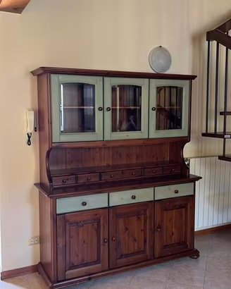 Credenza in buone condizioni  marca grattarola