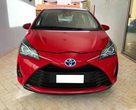 TOYOTA Yaris 1.5 Hybrid 5 porte Business