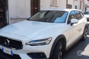 Volvo V60 CrossCountry