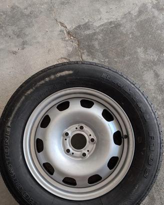 Ruota - cerchio e pneumatico misura 215/65 R16