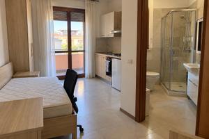 SINGOLA con BAGNO e UTENZE  INCLUSE