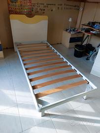 Letto singolo a doghe