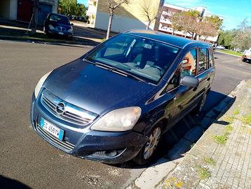 OPEL ZAFIRA 500 €