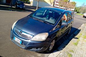 OPEL ZAFIRA 500 €