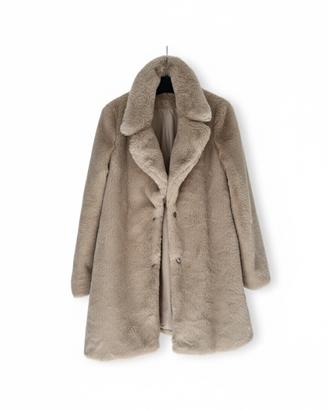 Cappotto in ecopelliccia beige