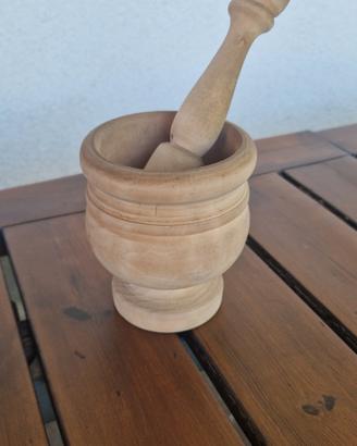 mortaio in legno