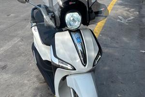 piaggio liberty 125