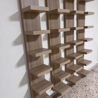 4 Librerie a Colonna di Design – Legno Chiaro
