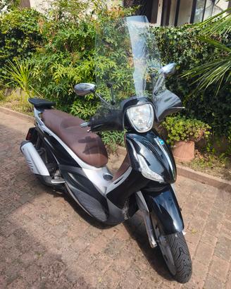 Piaggio Beverly 300 
