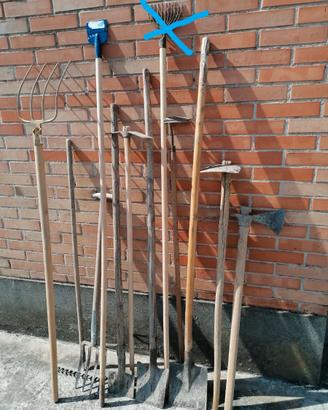 Attrezzi agricoli 