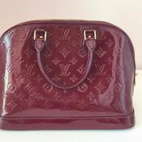 Louis Vuitton Alma PM in vernice bordeaux