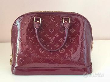 Louis Vuitton Alma PM in vernice bordeaux