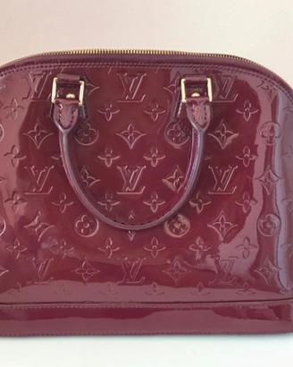 Louis Vuitton Alma PM in vernice bordeaux