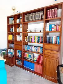 libreria e credenza