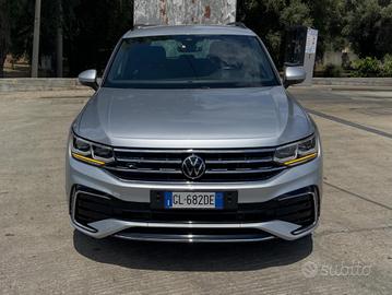 Volkswagen Tiguan 2.0 TDI 150 CV SCR DSG R-Line