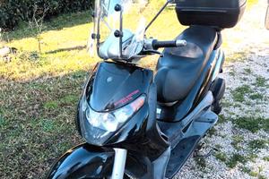Piaggio Beverly 125