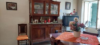 Vetrina e Un comó come in foto