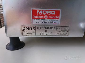 Affettatrice professionale OMAS 300 a gravità 