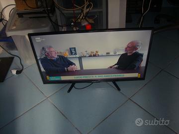 tv led akai da 32 pollici smart