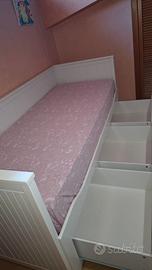 Divano letto hemnes più 2 materassi Singoli