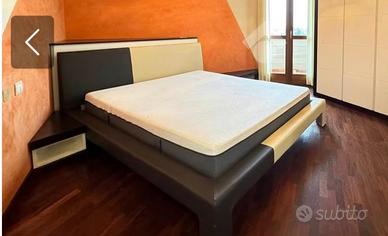 Letto, materasso,comodini,mobile contenitivo panca