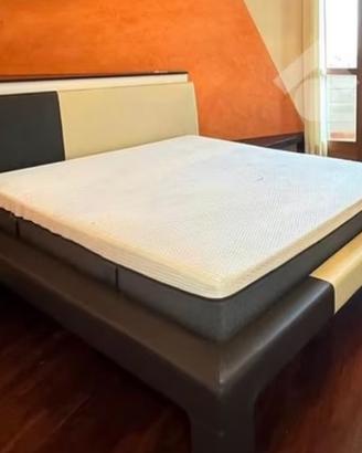 Letto, materasso,comodini,mobile contenitivo panca