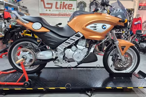 BMW F 650 CS SCARVER 