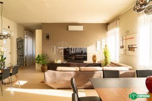 COMPLESSO IMMOBILIARE COMPOSTO DA DUE APPARTAMENTI