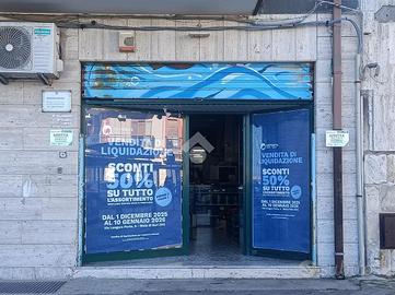 NEGOZIO A MOLA DI BARI