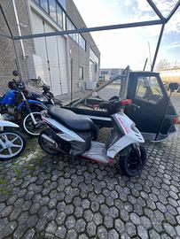 Aprilia SR Motard 50