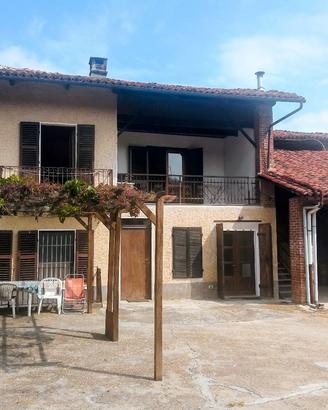 casa con 2 appartamenti 