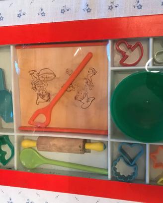 Set giocattolo per fare i biscotti anni 60