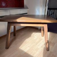 Tavolo in legno allungabile