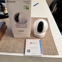 Telecamera wi-fi da interno (motorizzata)