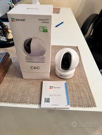 Telecamera wi-fi da interno (motorizzata)