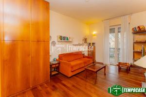 IN ZONA SAN SIRO, AMPIO MONOLOCALE CON CUCINA ABIT