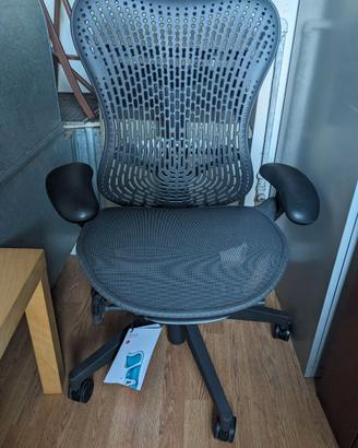 Sedia Herman Miller mirra 2 -nuova