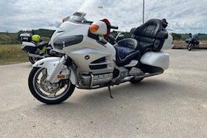 Privato vende HONDA Goldwing GL 1800