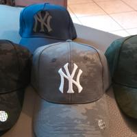 Cappelli con visiera NY, Off White, Jordan, Nike