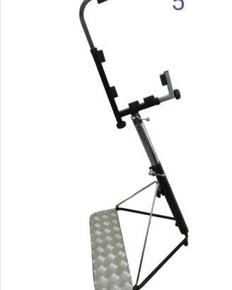 Supporto per fisarmonica con pedana 