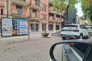 Locale commerciale