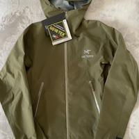 Giacca Arc’teryx color kaki